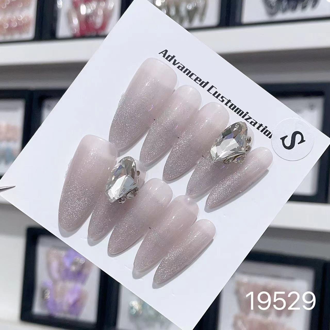 19529#Popping Flash Ice Transparent Cat's Eye