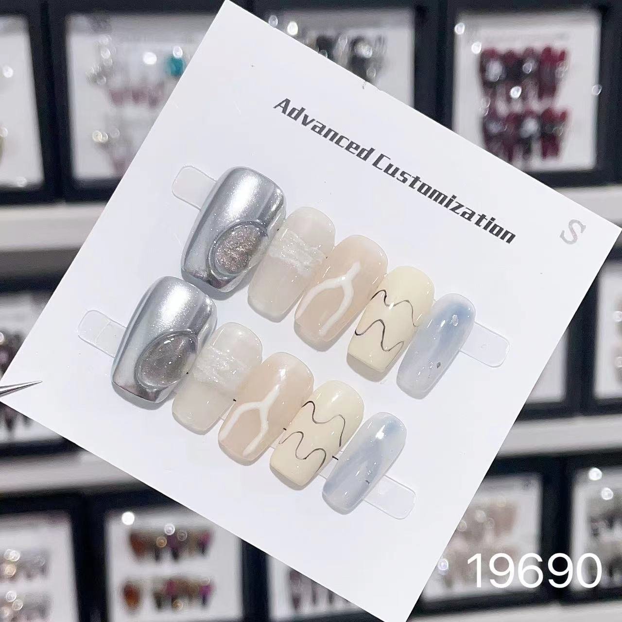 19690#Mirror Graffiti